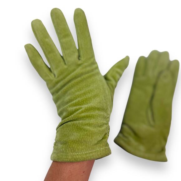 Vintage lime green the Grinch suede leather gloves by COLDWATER CREEK - Picture 10 of 11